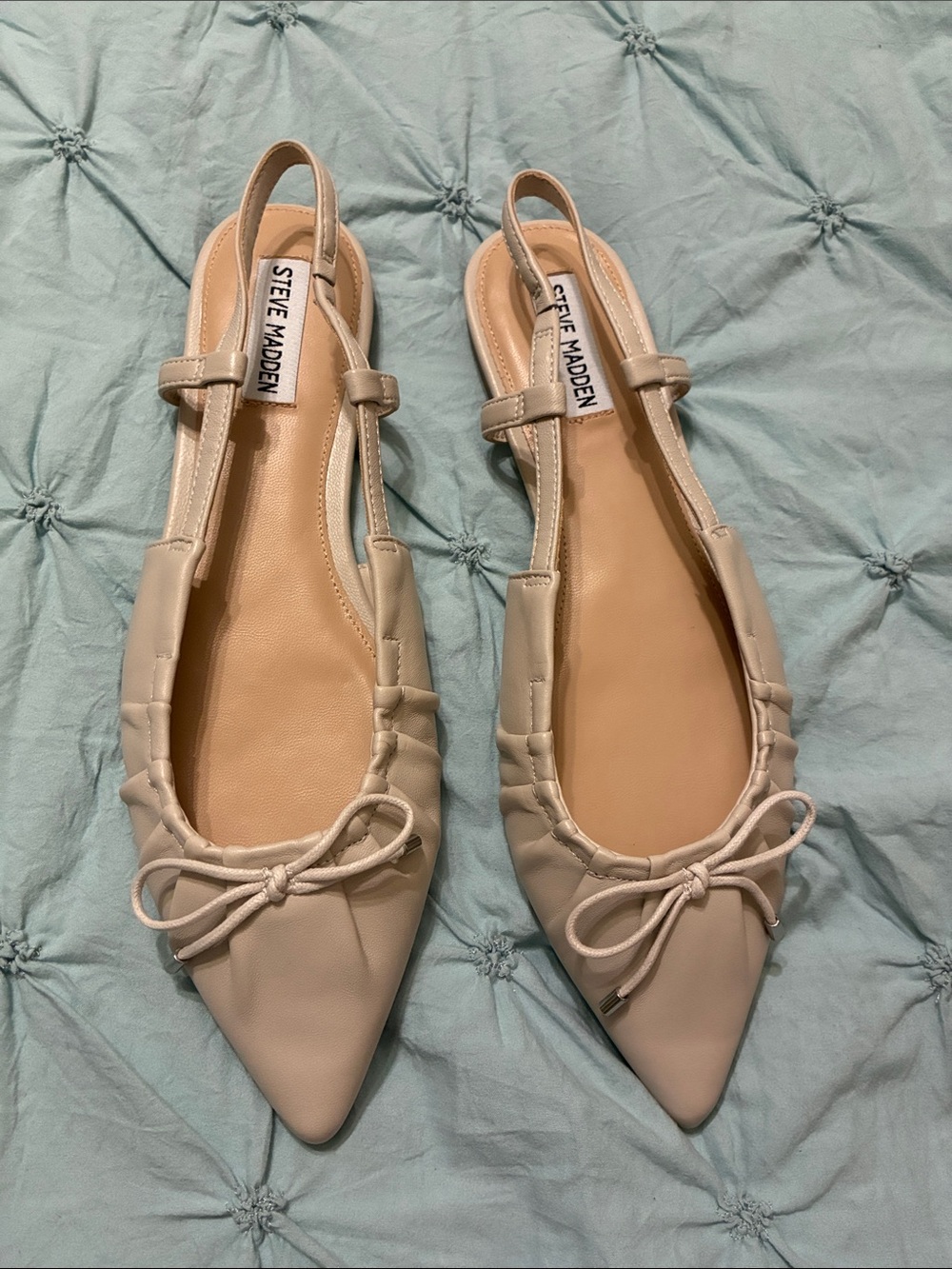 New Leather Steve Madden Cream Pointed Slingback Flats with Bow.